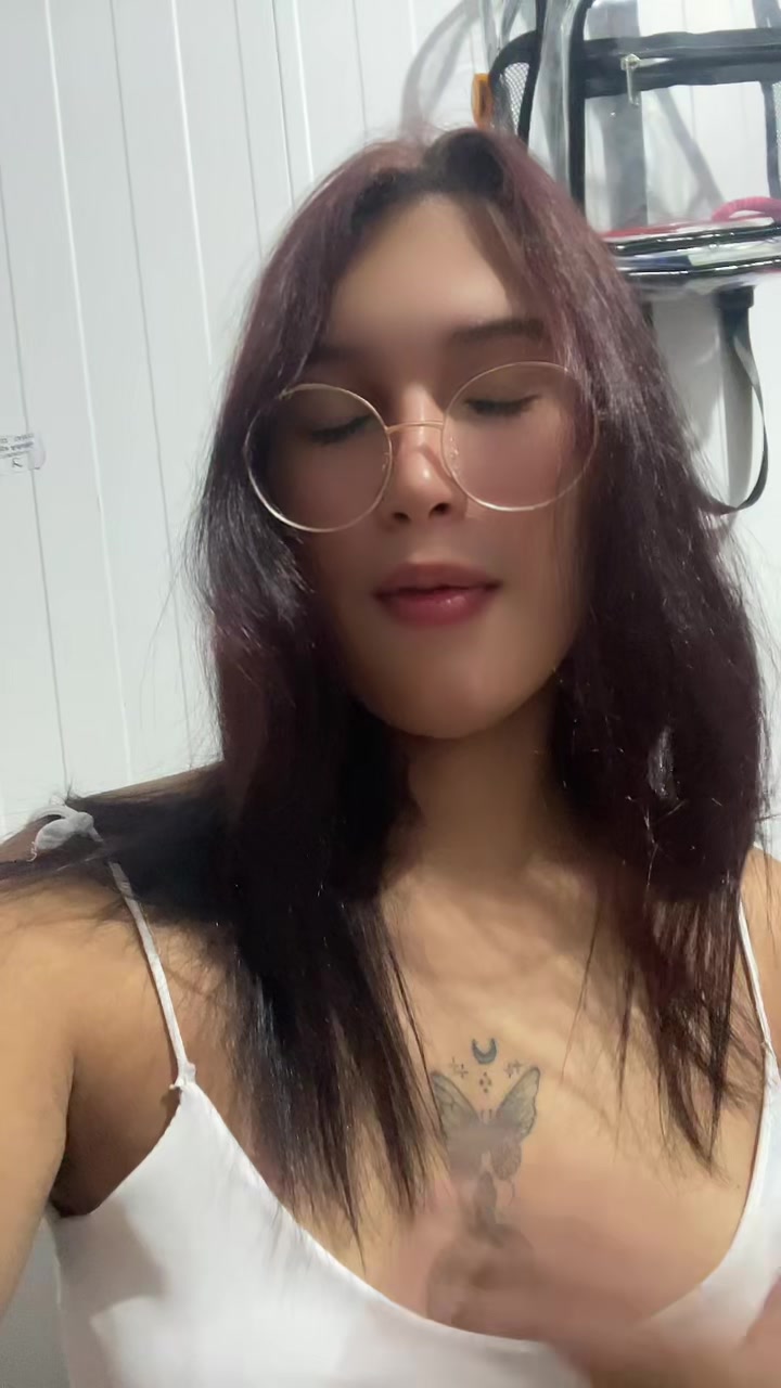@_carla.gabrielly_