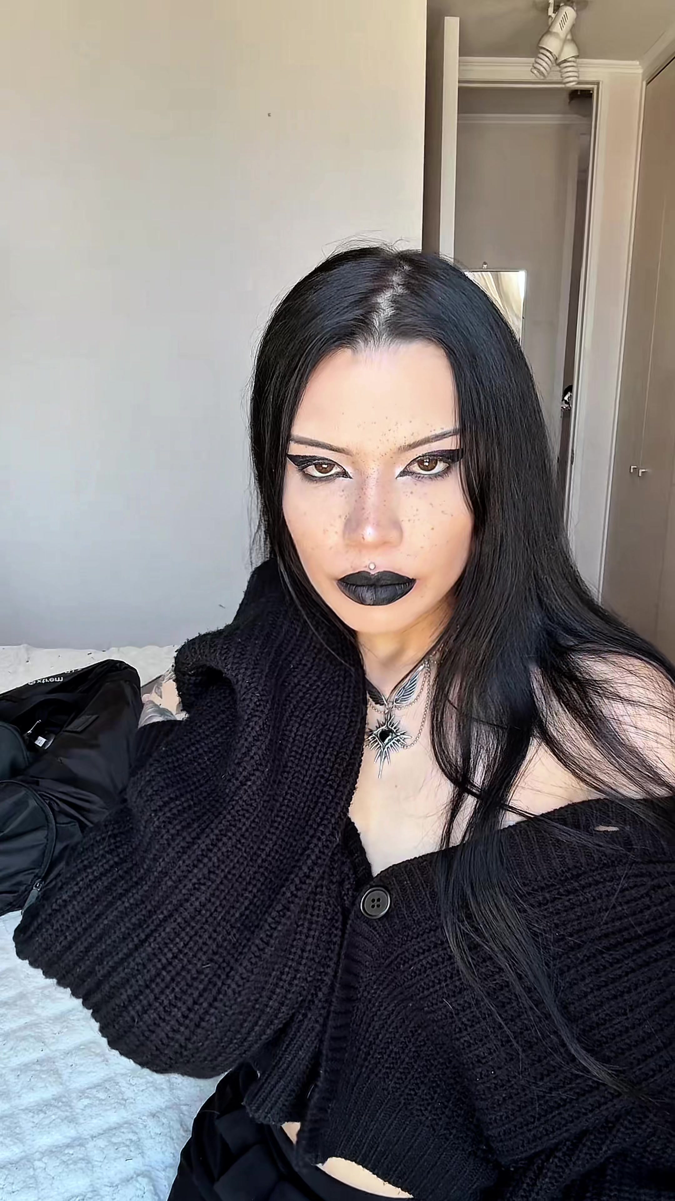 @PAULINA🦇