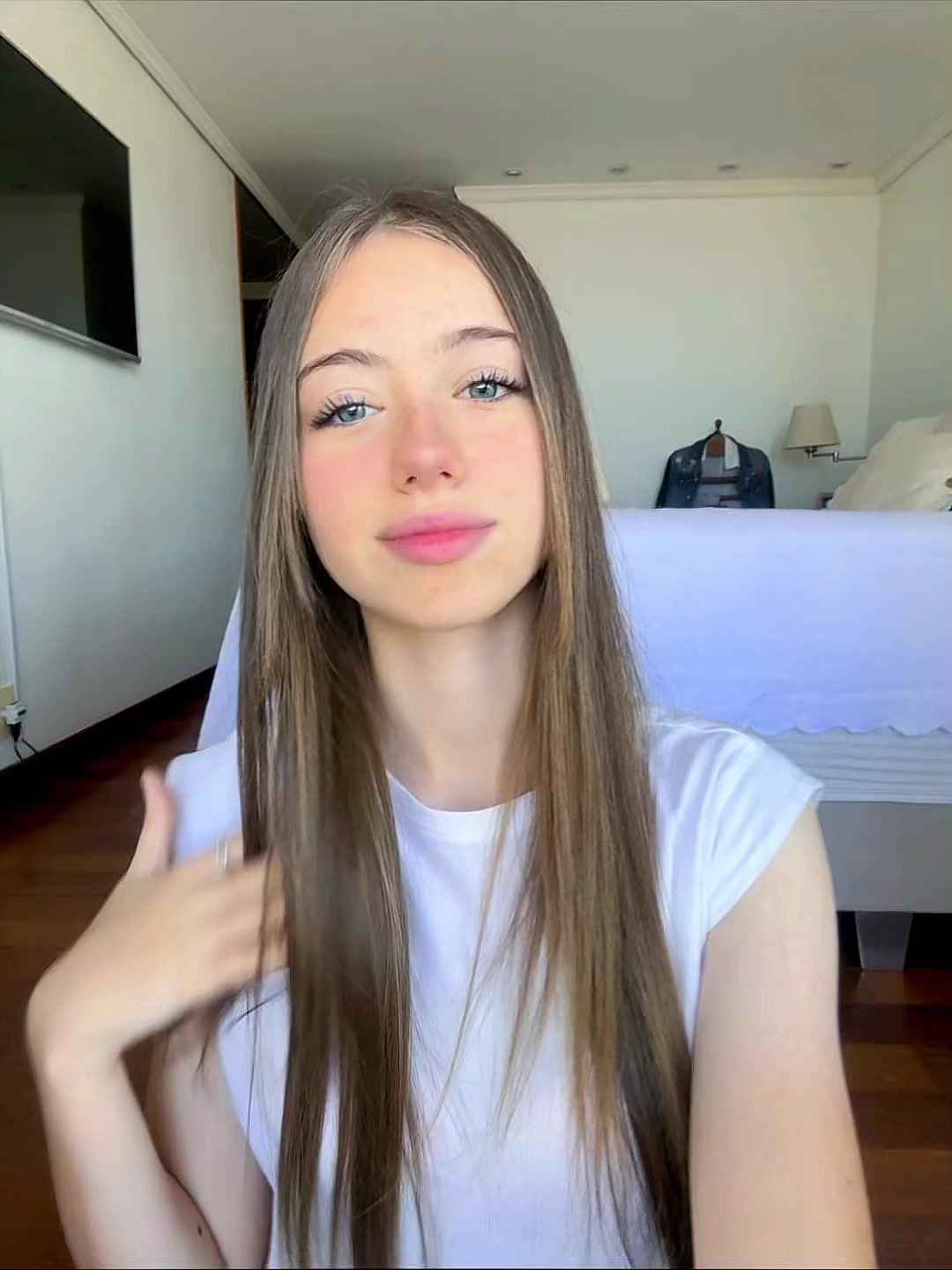 @𝓬𝓪𝓽𝓪