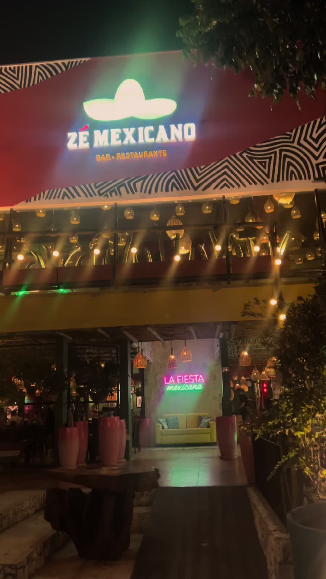 @Lara Falcão