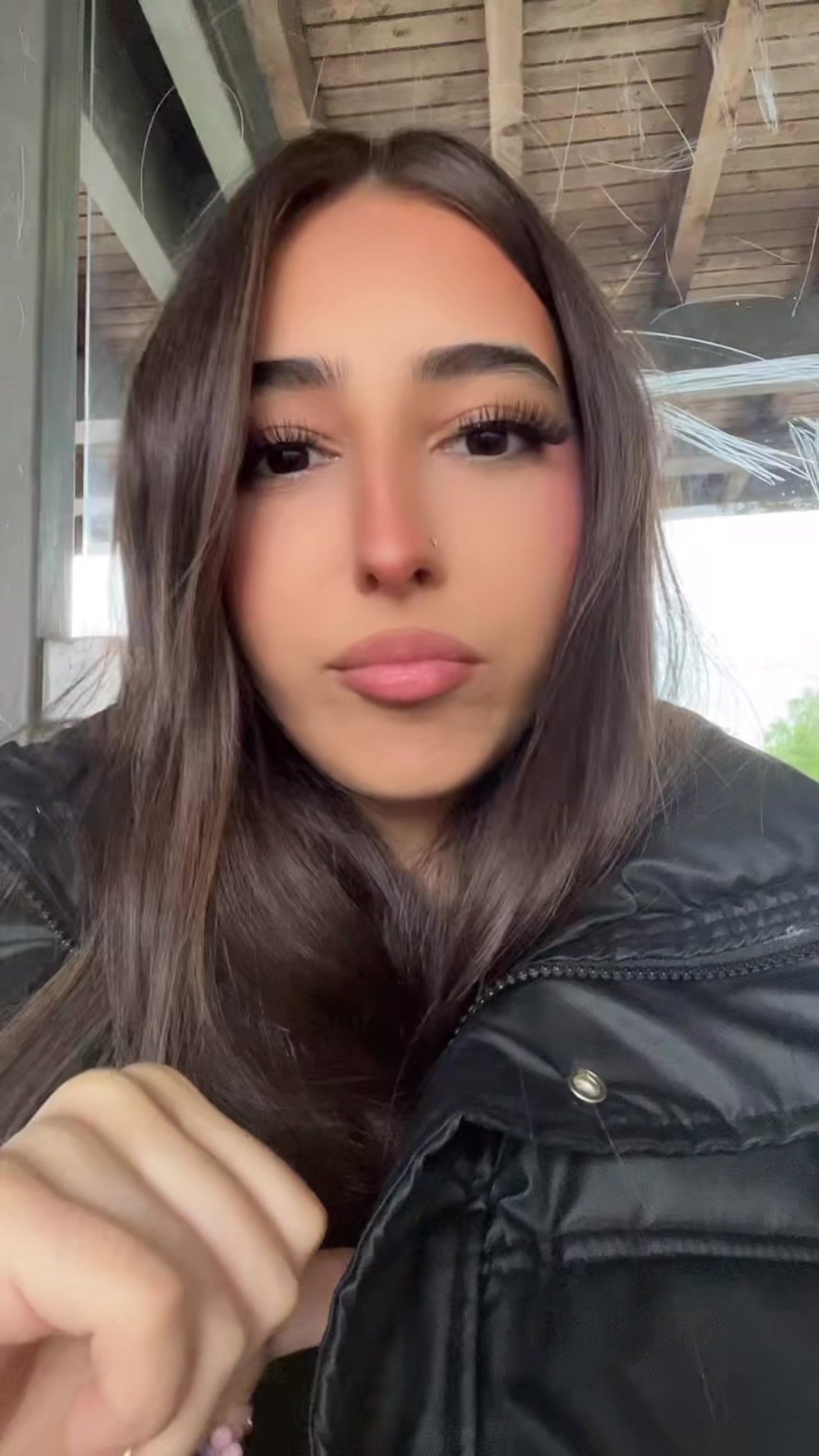 @J2q