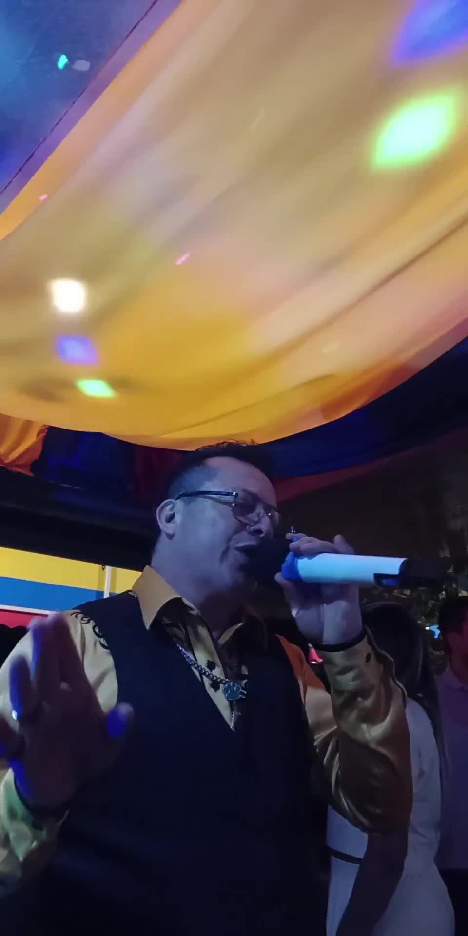 @Elking Medina 🎼🎙️