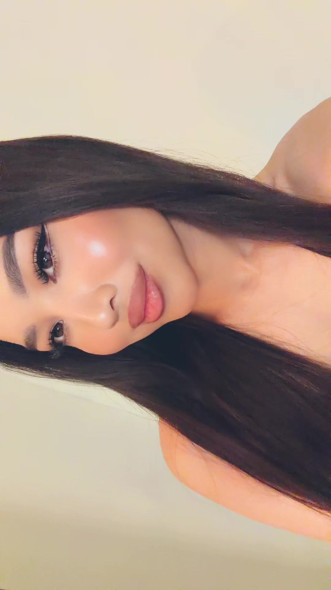 @_itsademi