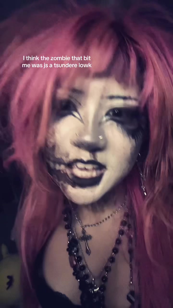 @lux🧟&zwj;♀️