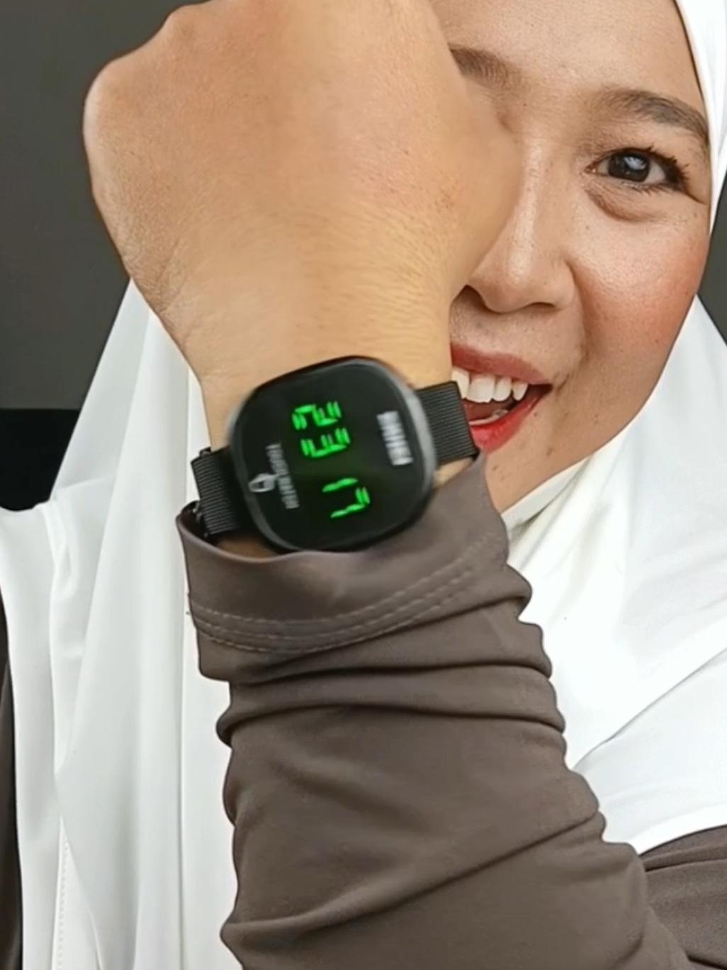 @voya