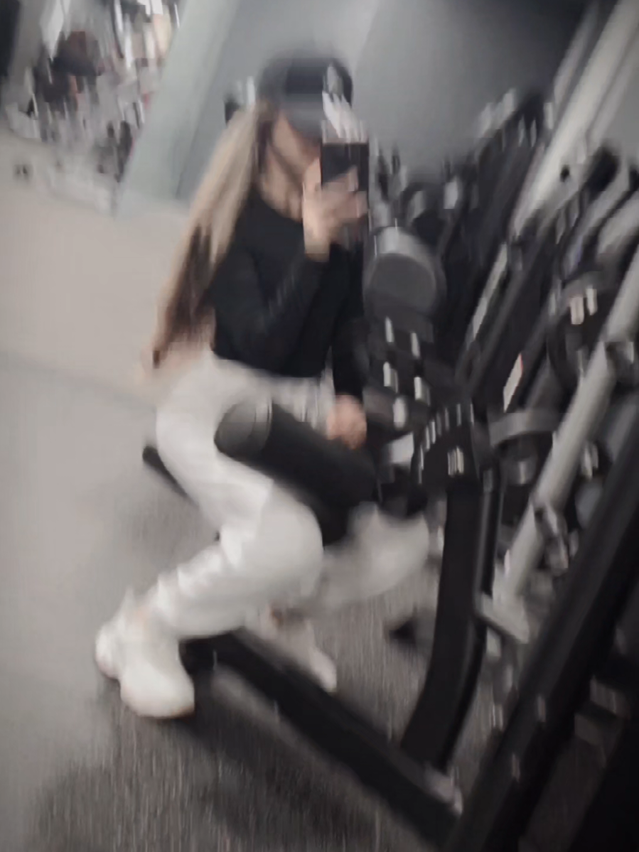 @🦋