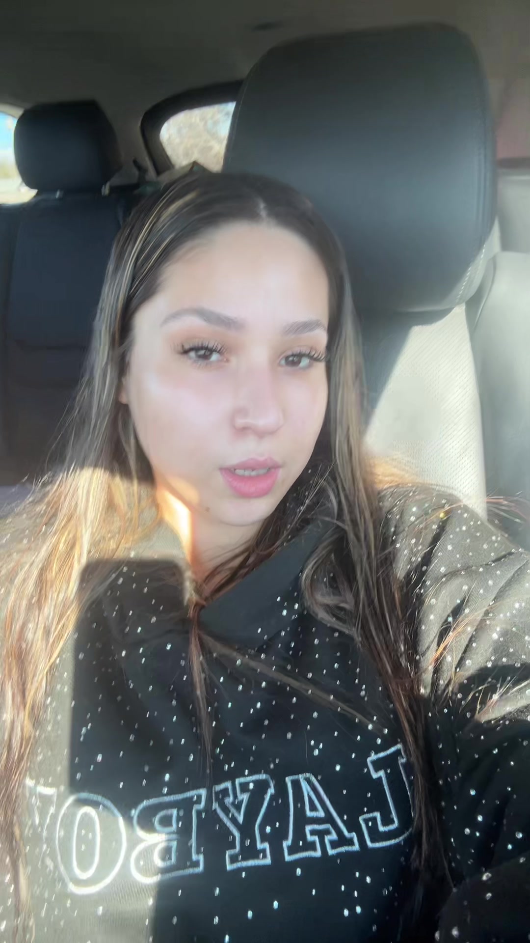 @Bella