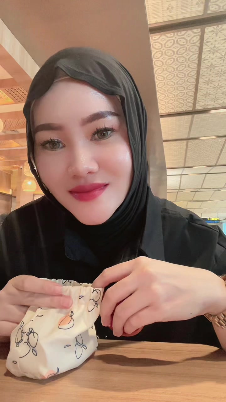 @Sepia Risa