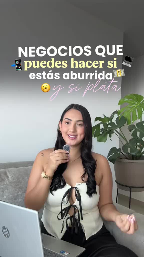 @Laura Villanueva 🦋