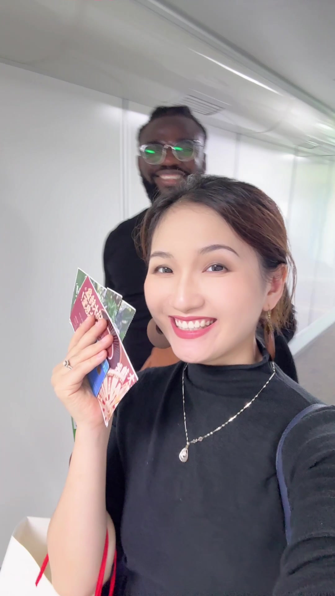 @Jaypee🇳🇬 and Ashley 🇨🇳