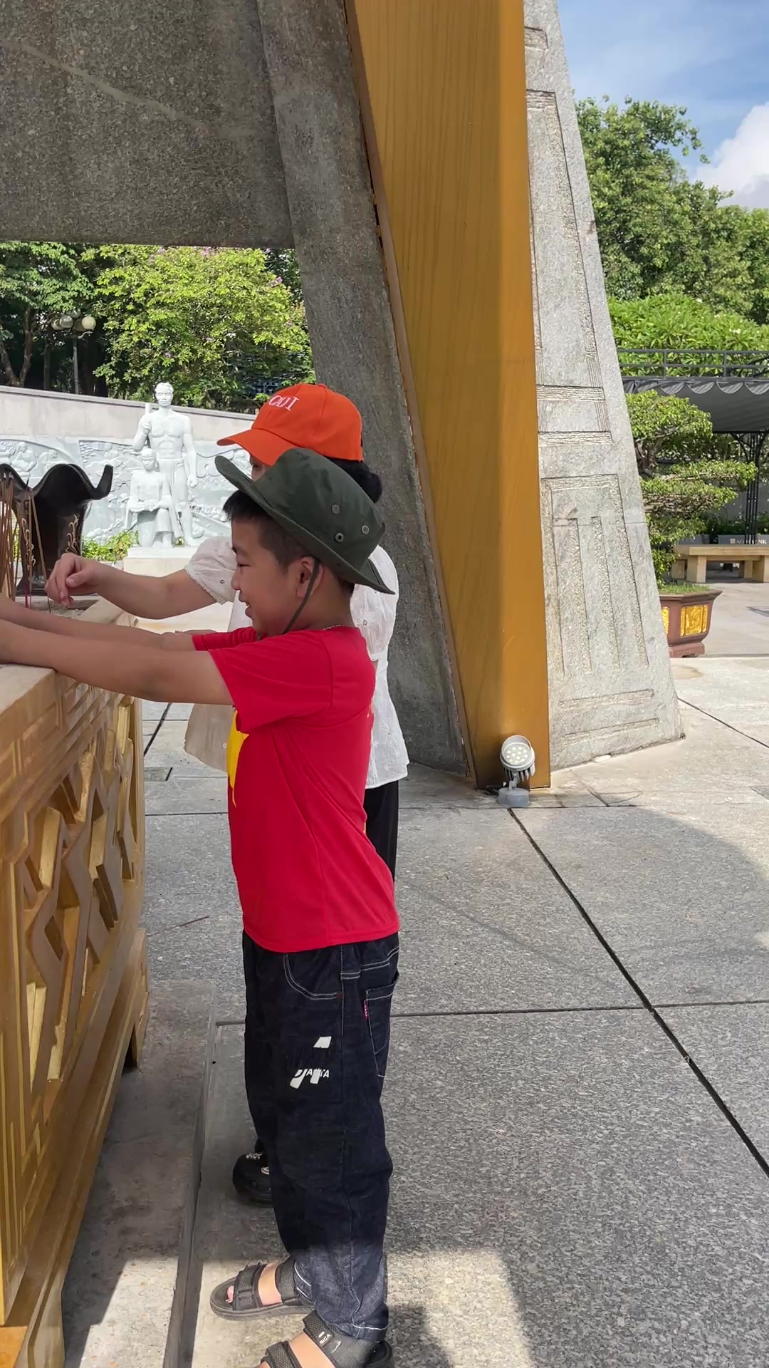 @Tuấn tour địa chỉ đỏ QT