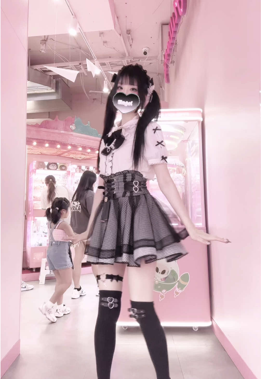 @runa ᜊ( ' ⩊ '𖦹)ᜊ