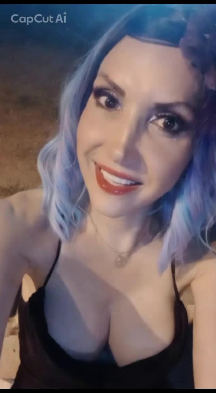 @SabrinaVictoria