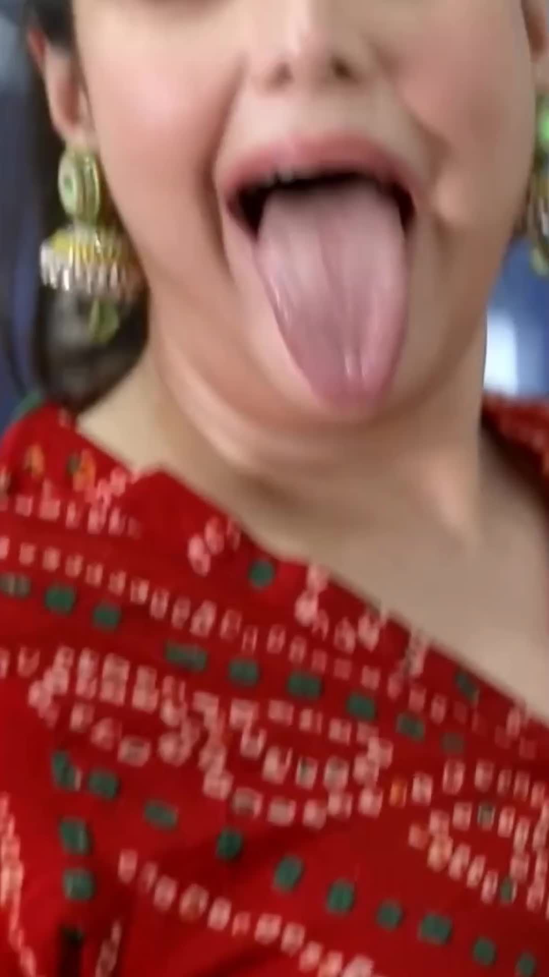 @zareen_khan