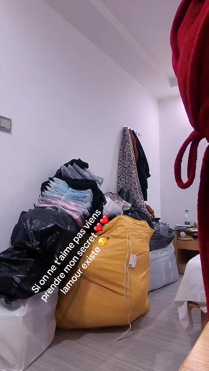 @Larrissa7