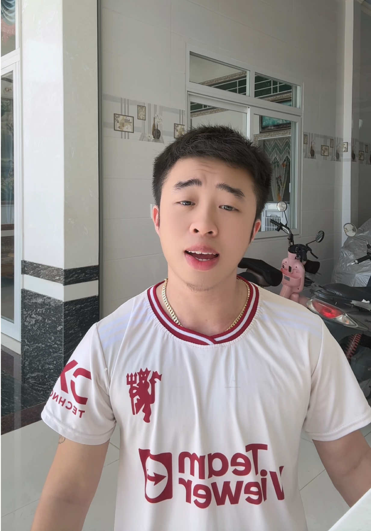 @Khánh Áo Nịt Tomboy Trans