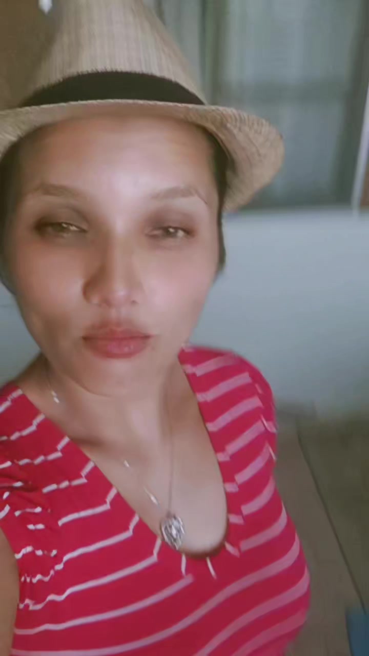 @alinelimas