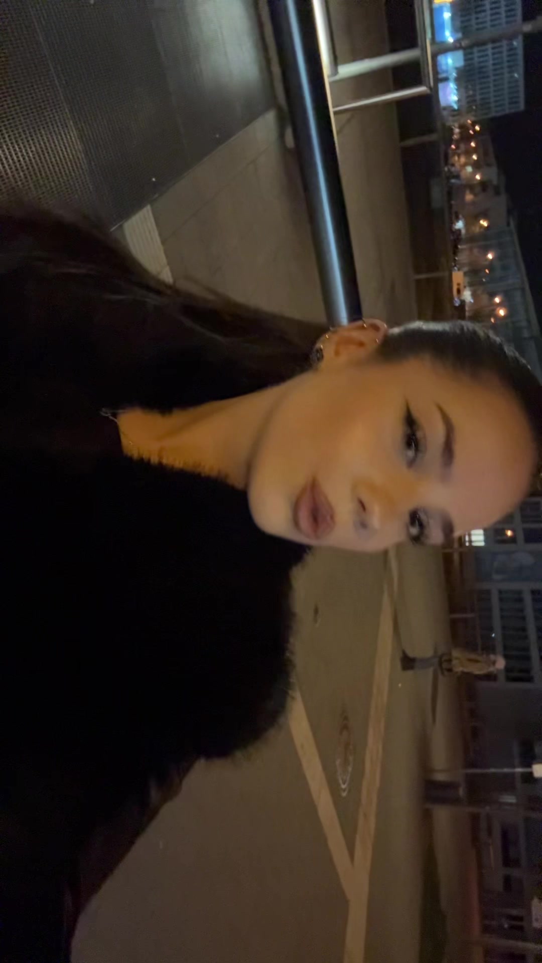 @🐰