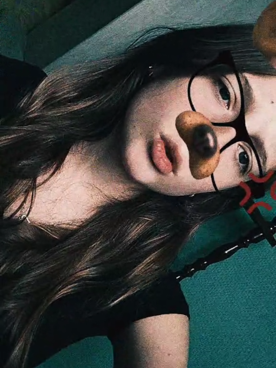 @𝔠𝔥𝔩𝔬𝔢