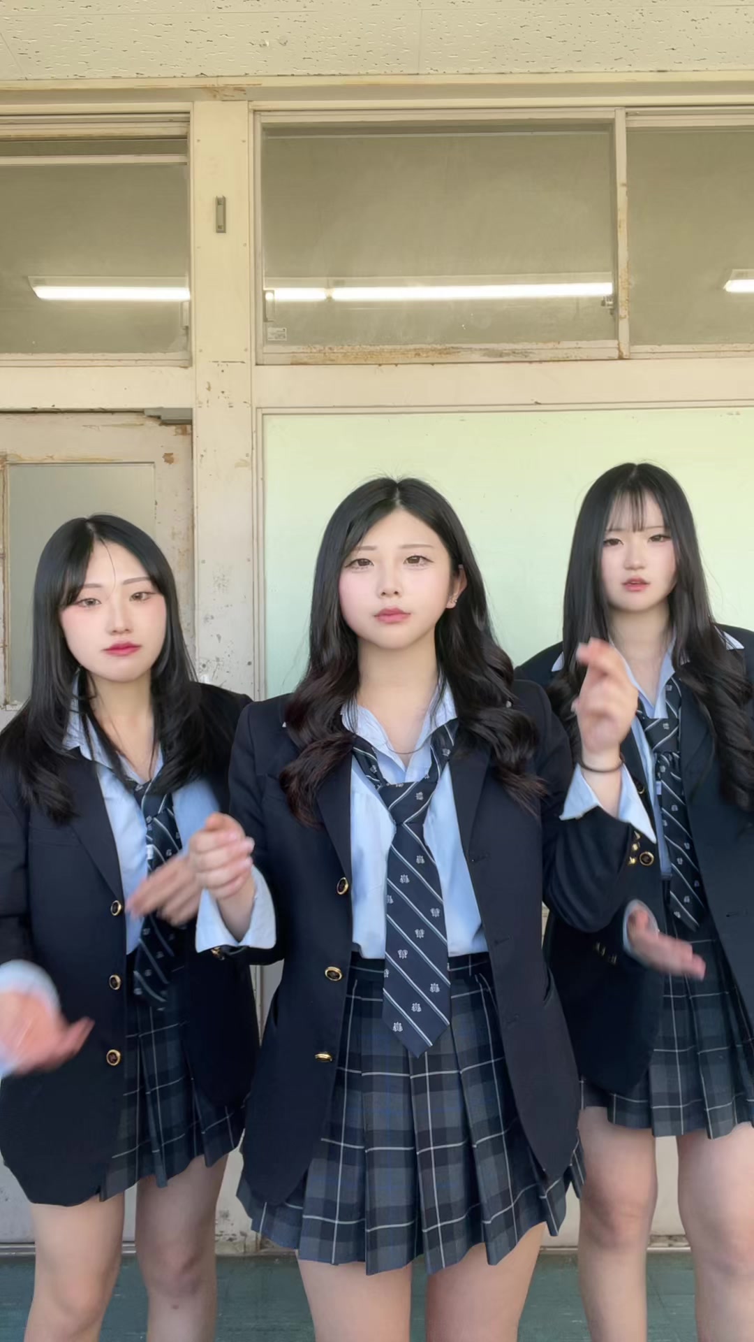 @せりな