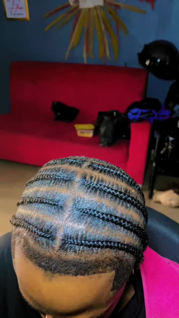 @SLIMTIZZYHAIRLINE05
