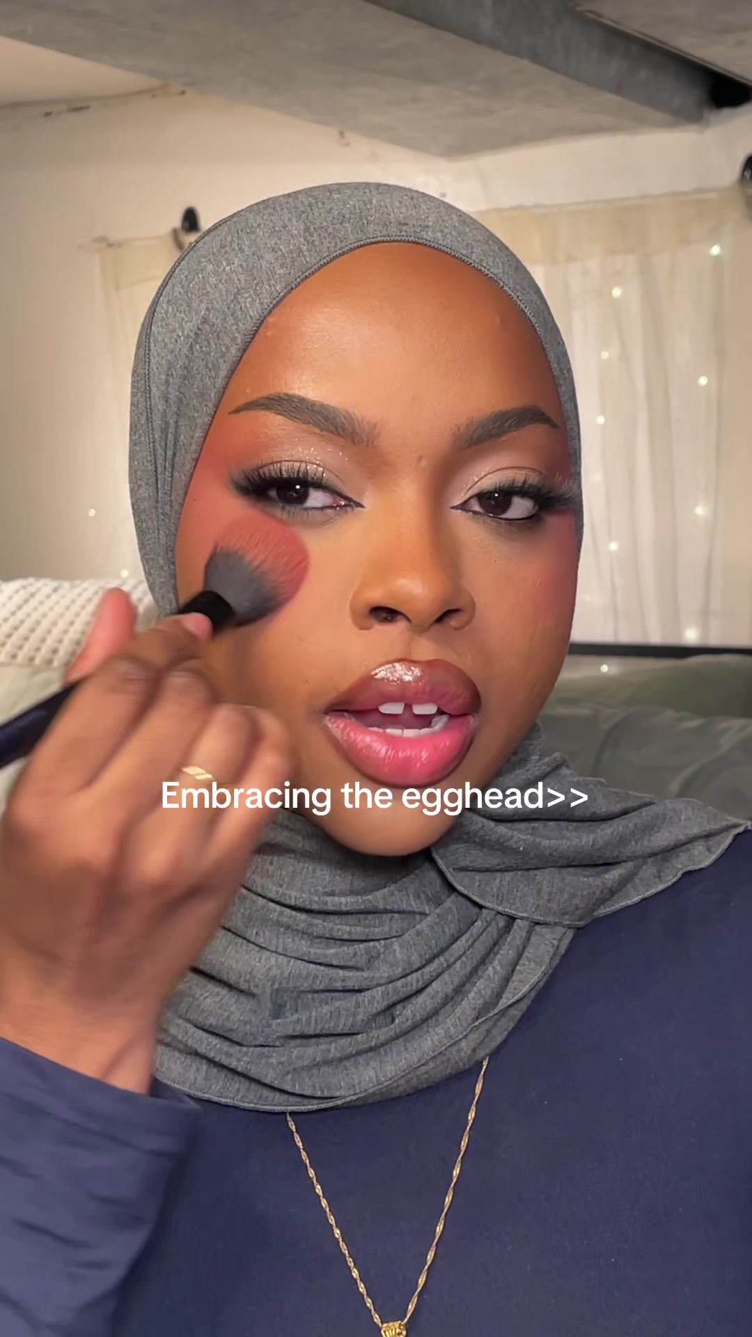 @Makeup & Mindset Girl