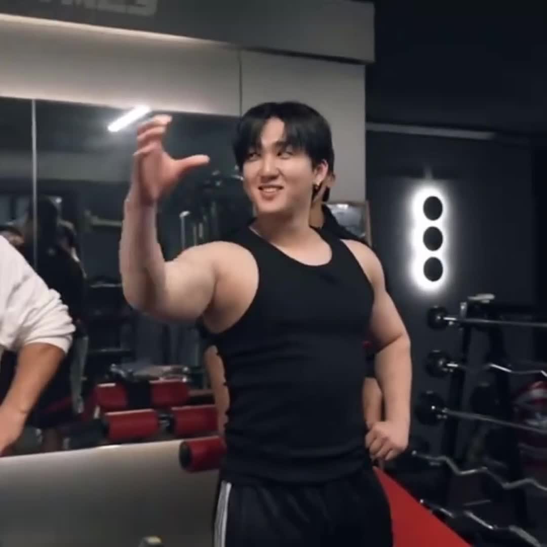 @Emy ! • ( Seung's wife )