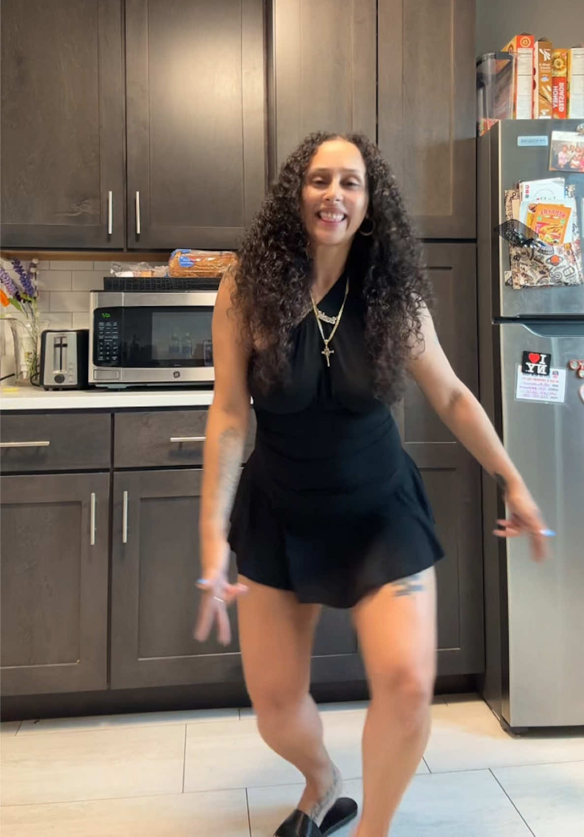 @momof4