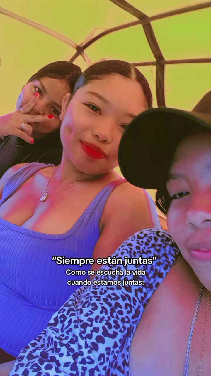 @la mu&ntilde;equita 💵🤑