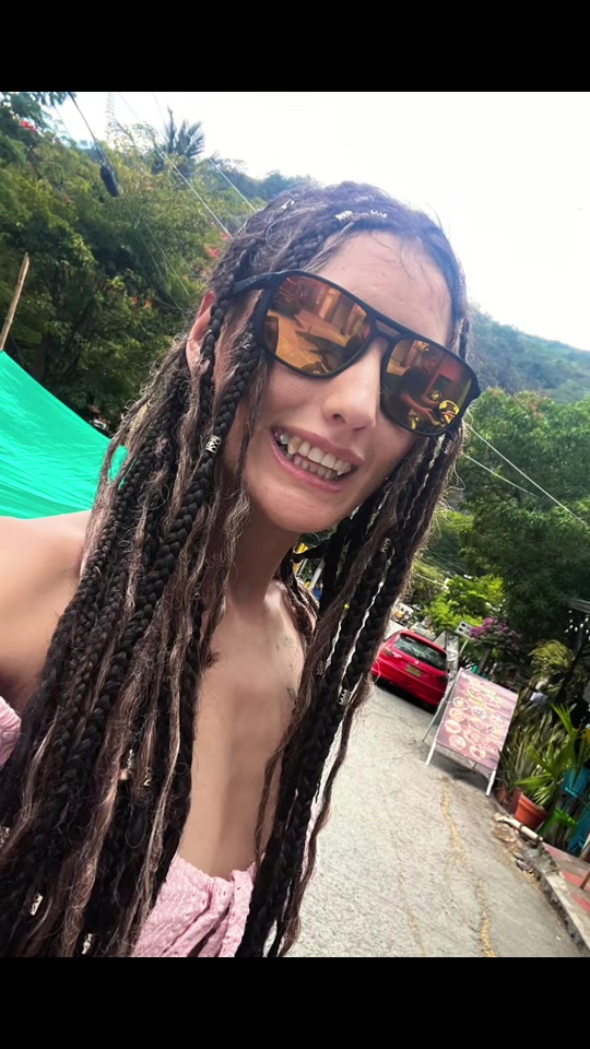 @Mairarey01