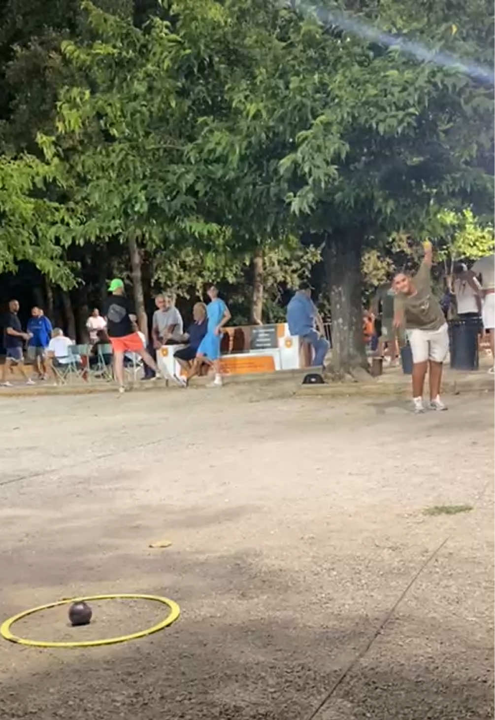 @Loni petanque