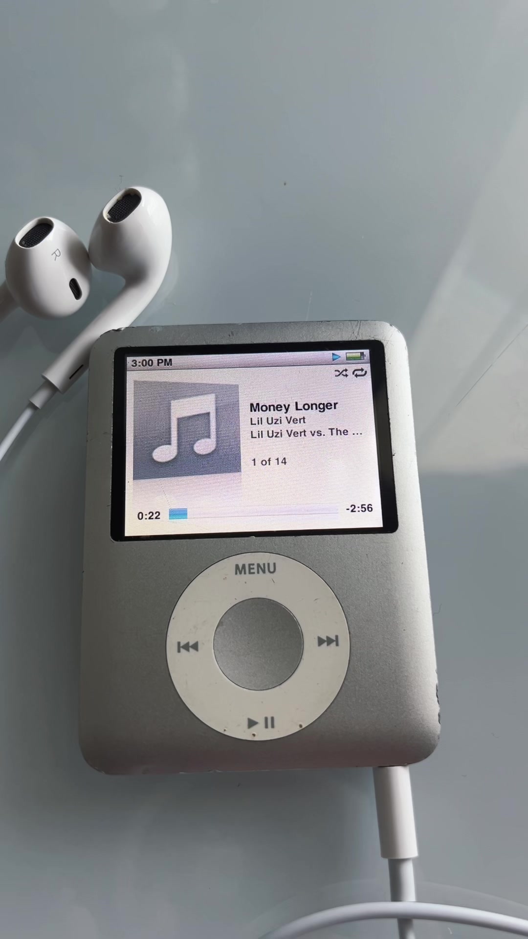 @🎧