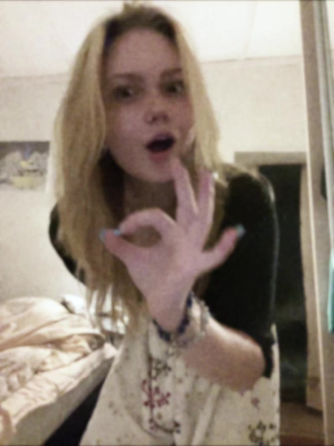 @⋆ ˚｡⋆𖤐𝒌𝒓𝒊𝒔𖤐⋆｡˚ ⋆