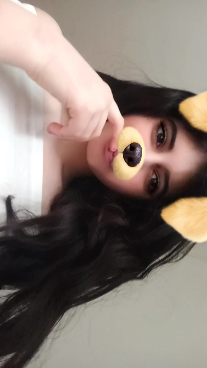 @𝚙𝚊𝚛𝚒𝚊🌶😝
