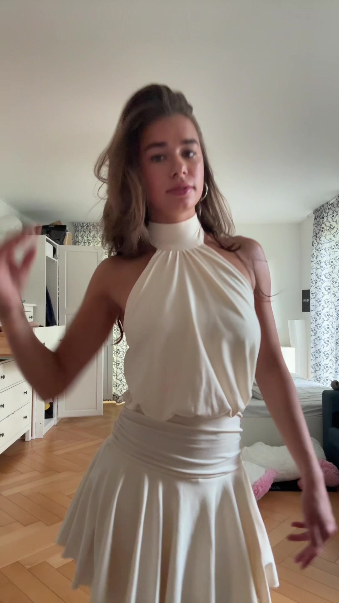 @Elisa