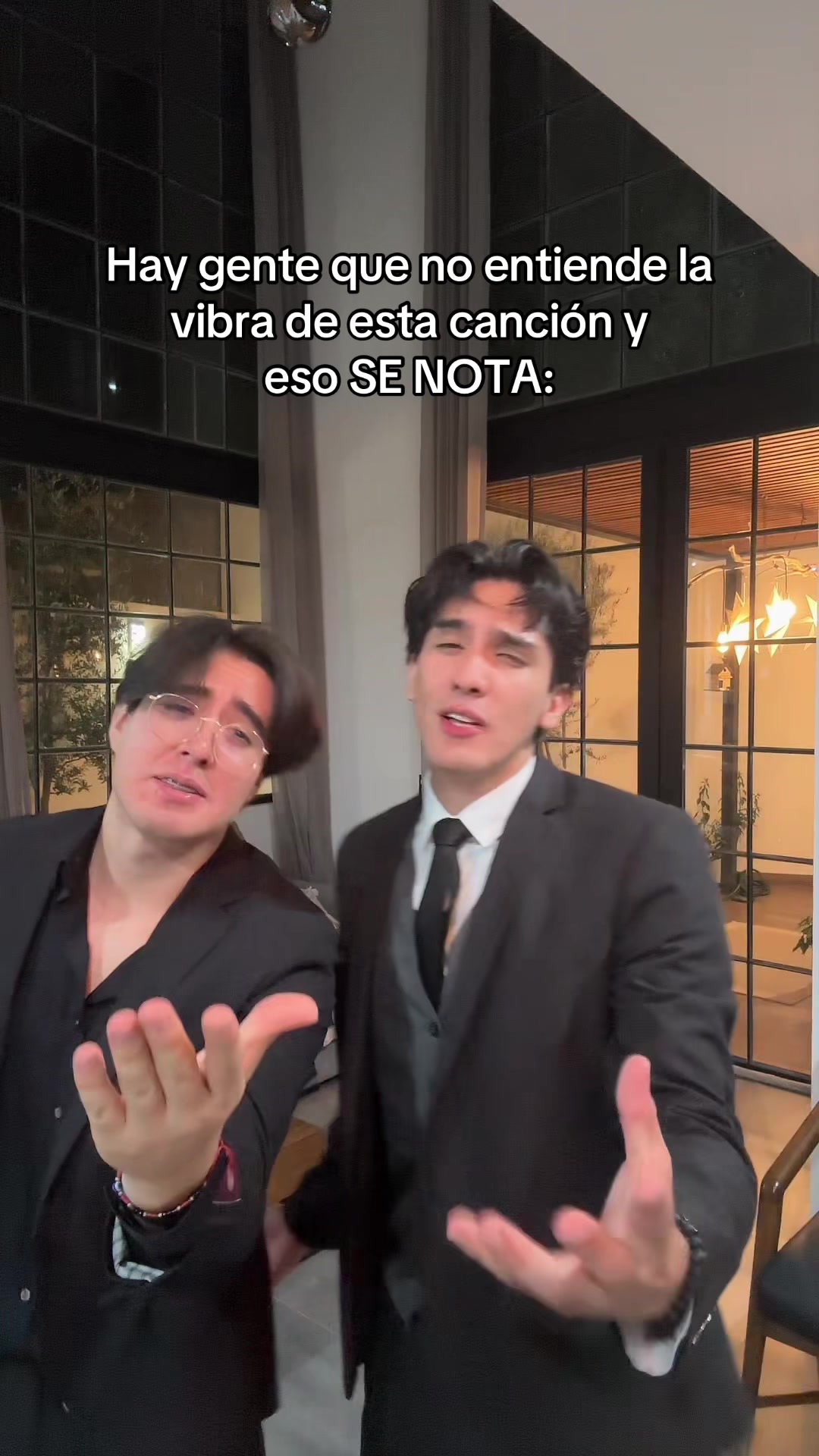 @MELANC&Oacute;LICOS AN&Oacute;NIMOS ⛈️