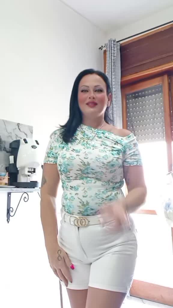 @ladeadelledee