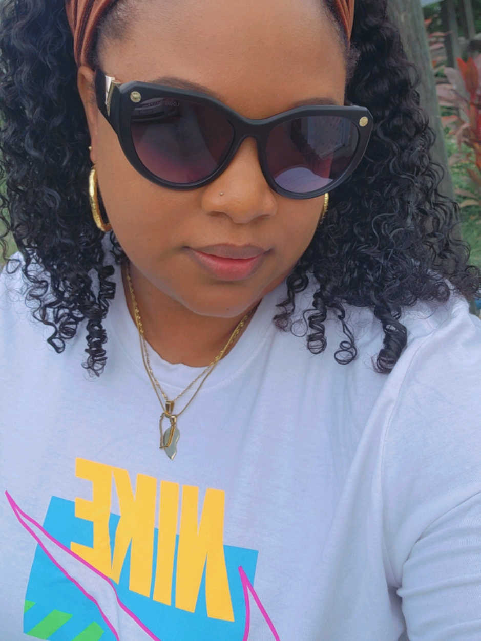 @MissD ™️ 🇩🇲