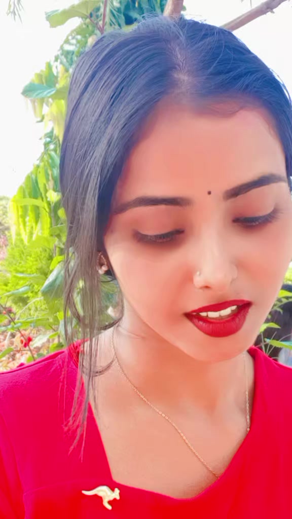 @rakhi thakur🌸🕊️