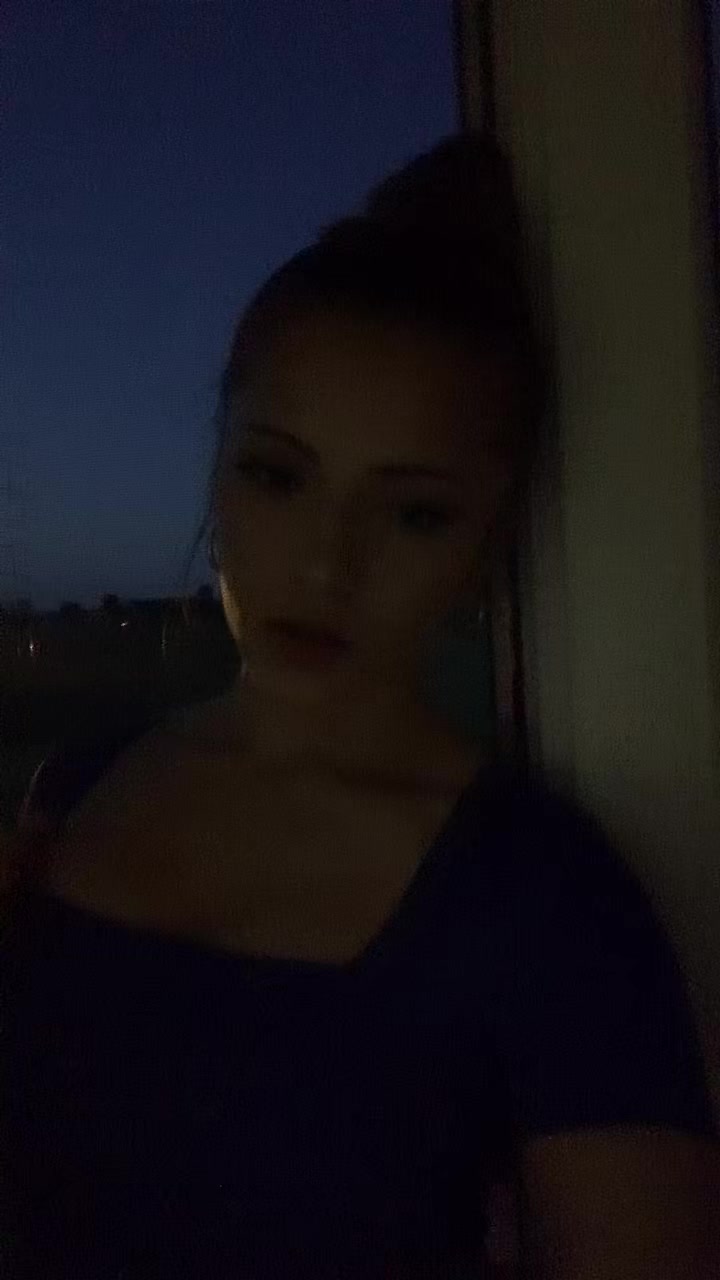@nela