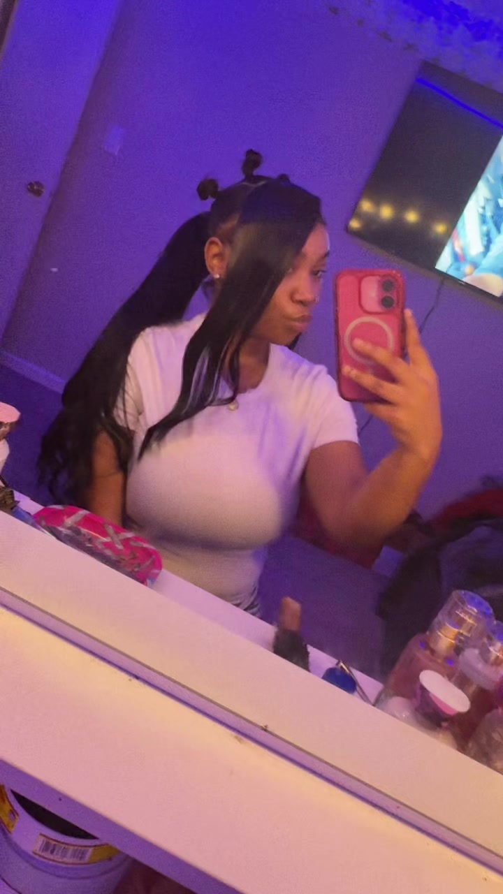 @Niyahh .