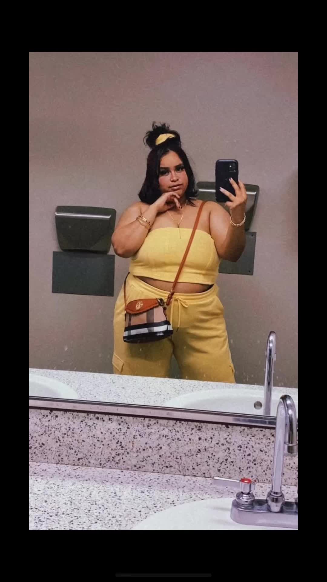 @solanaelise.