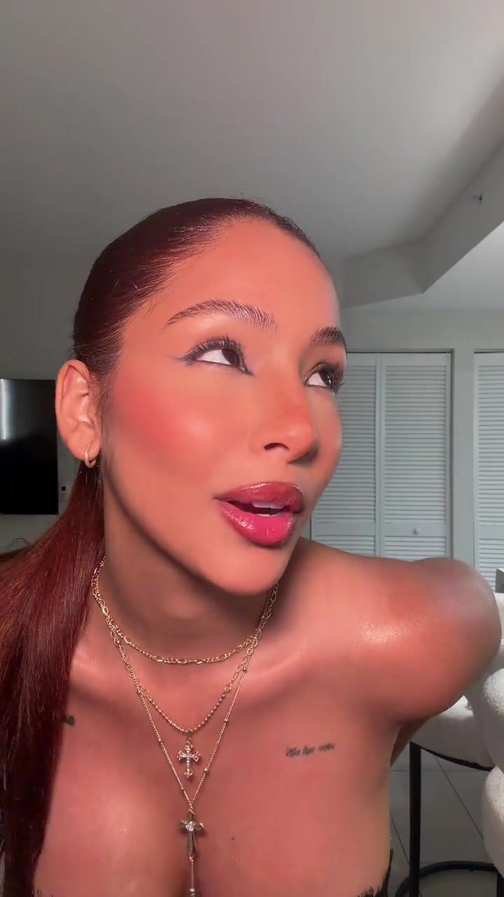 @samanthaahrdzz