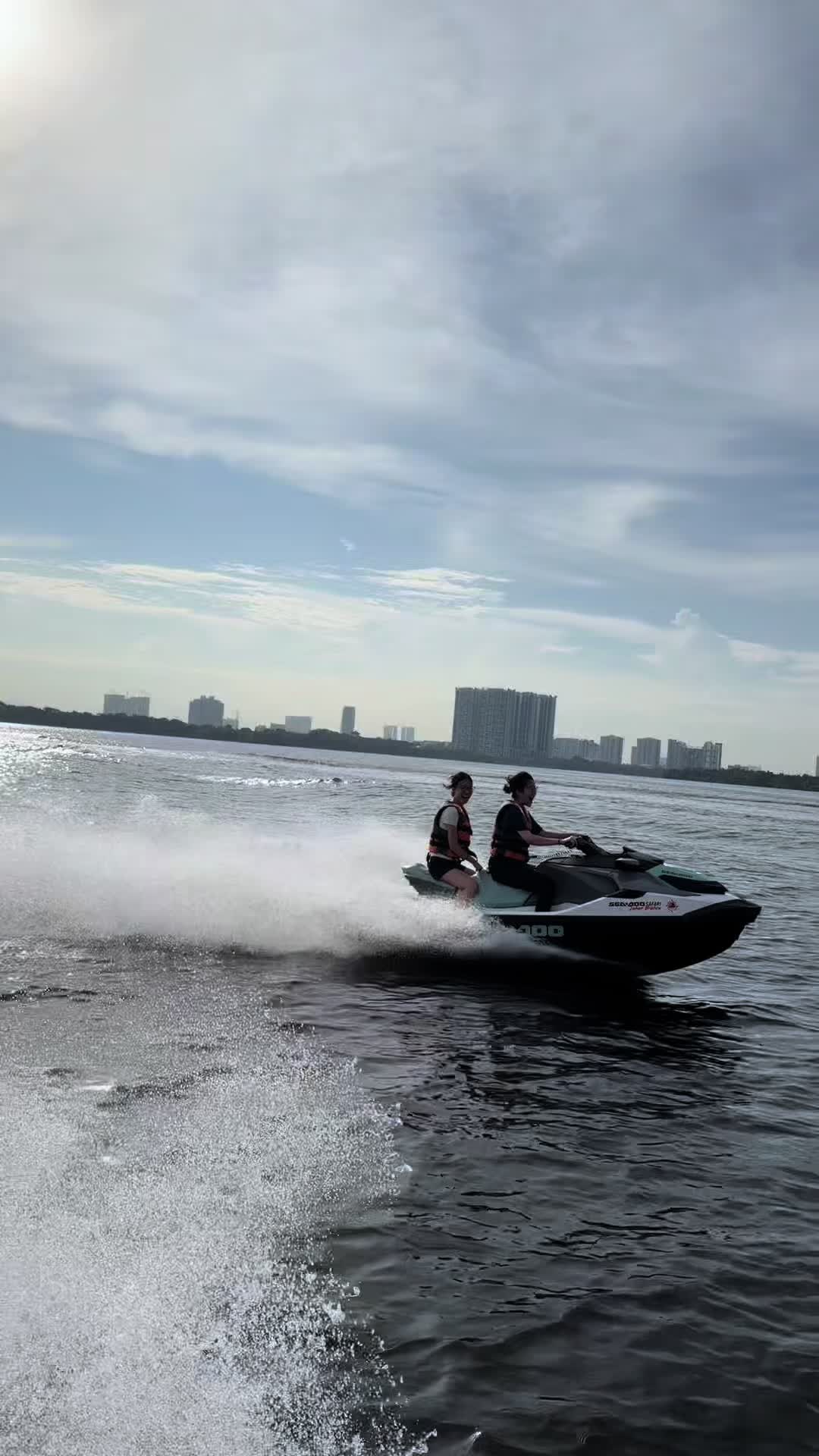 @HAFIZ SEADOO🏄🏻♂️