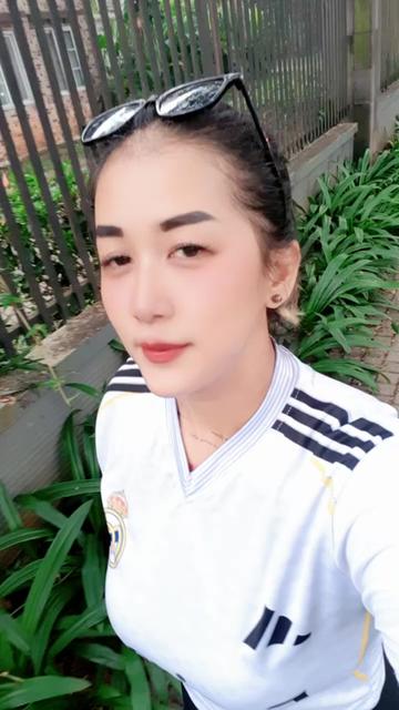 @dewi li xiu💦