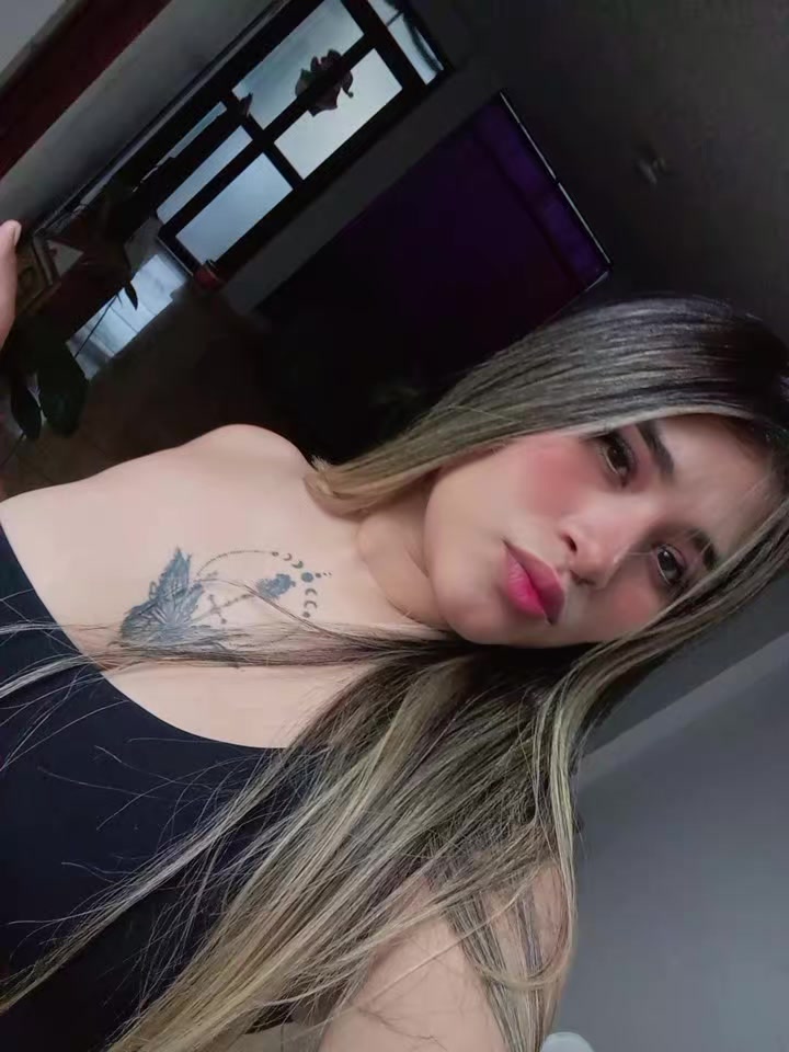 @Dani 🦂🌺🌸