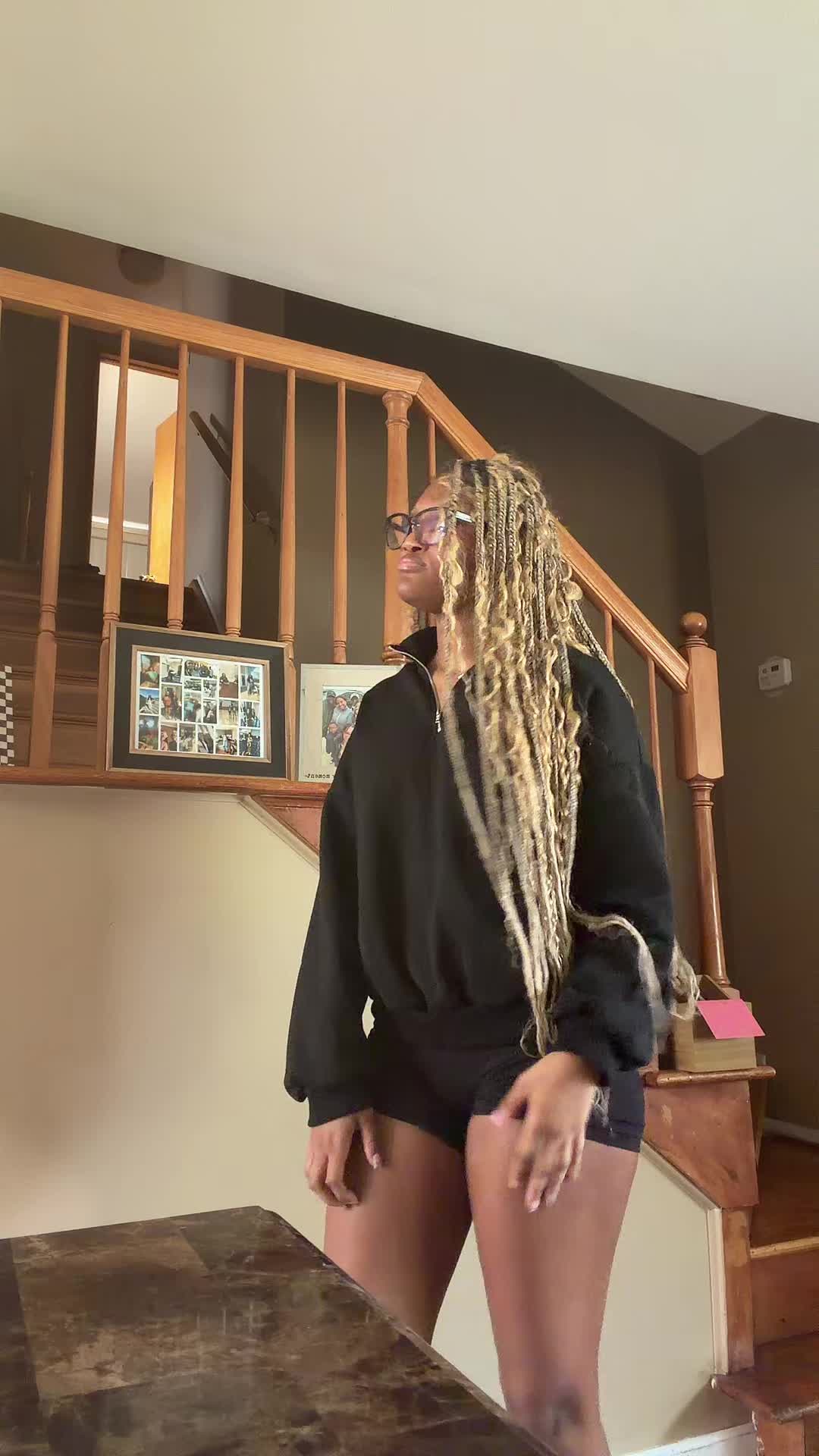 @livelaughllovemari