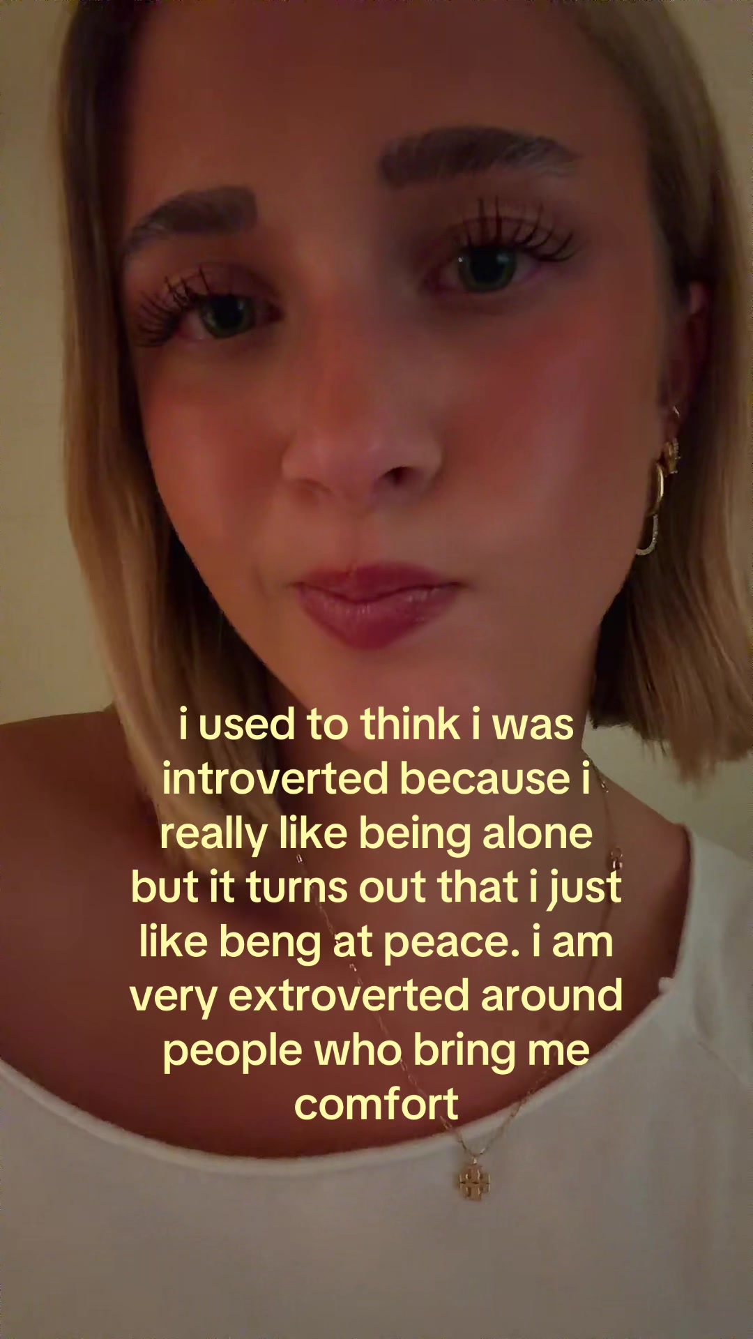 @theelliebarker