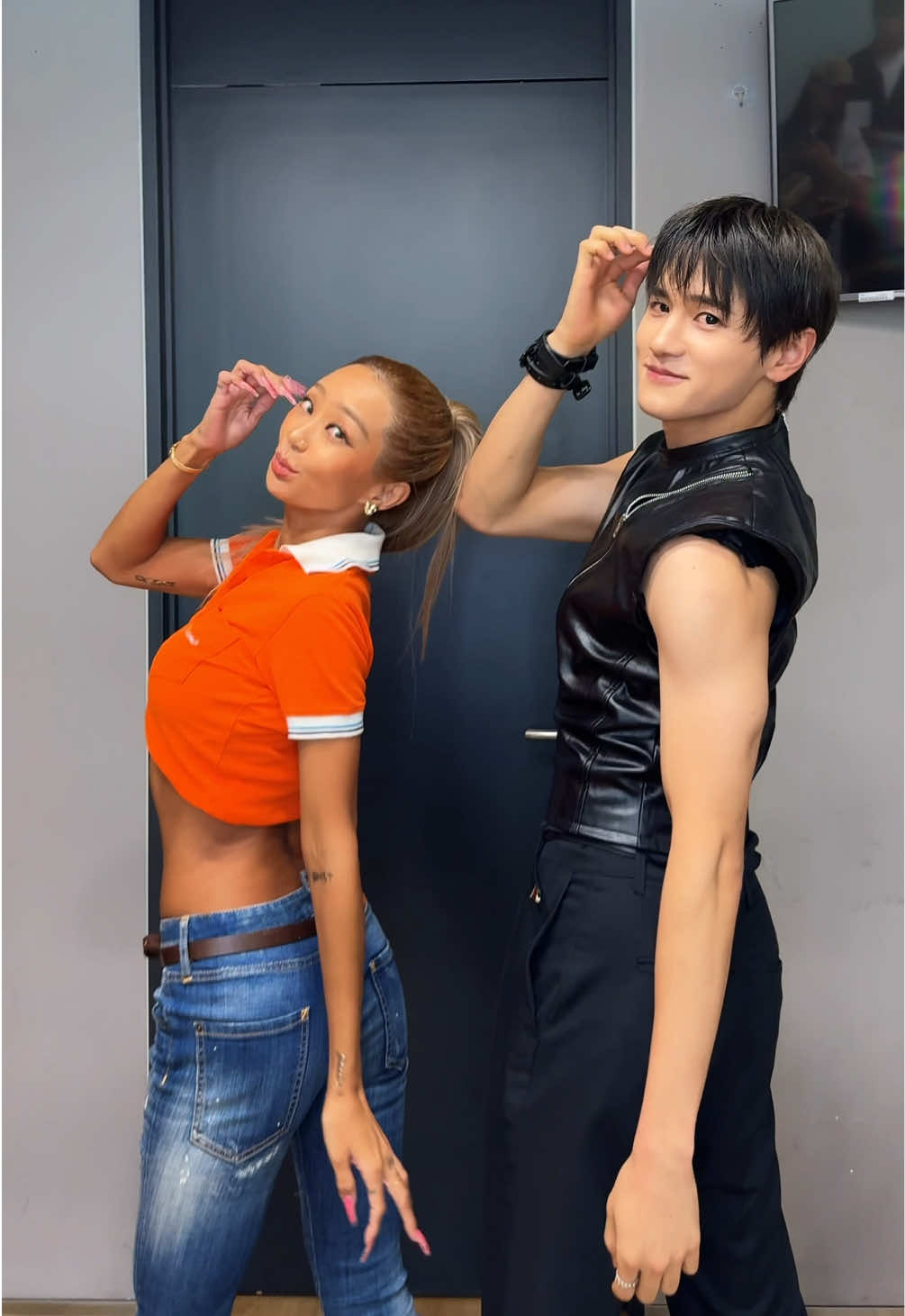 @HYOLYN OFFICIAL