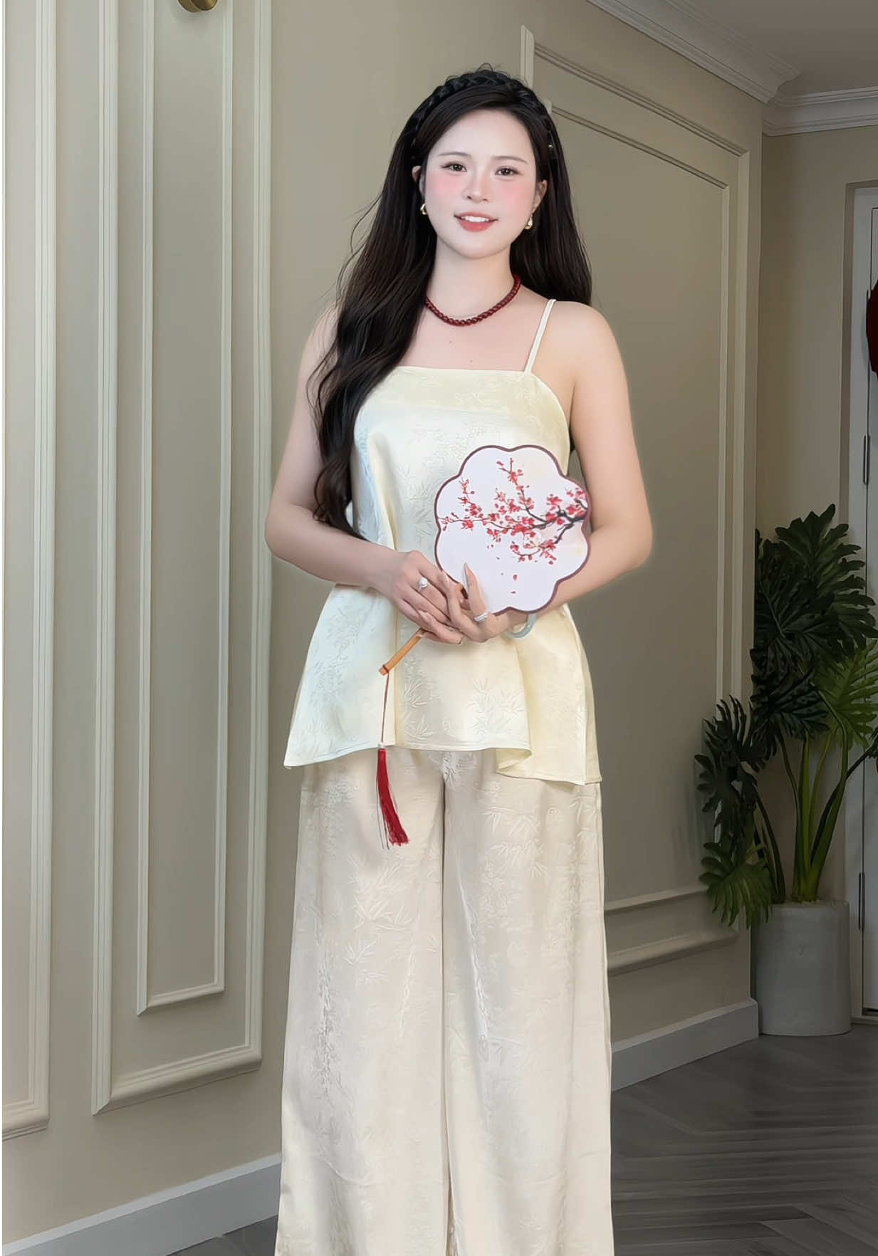 @Ch&acirc;m Phan Review